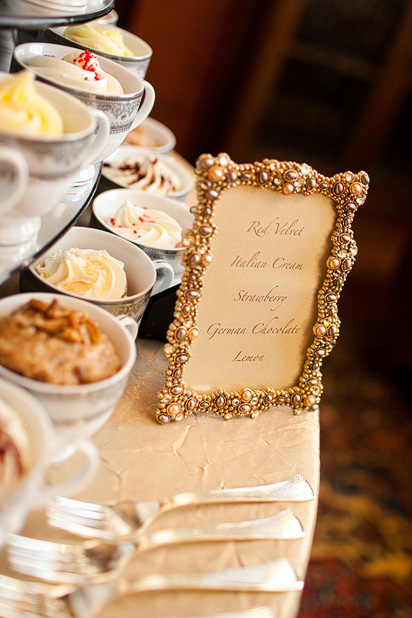 cupcakes in teacups...yes please! :  wedding cupcakes teacups china Cupcakes In Teacups 5