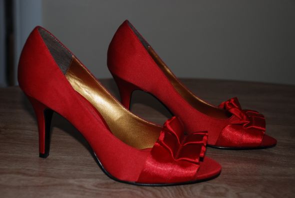 show us your pumps! :  wedding DSC 0006