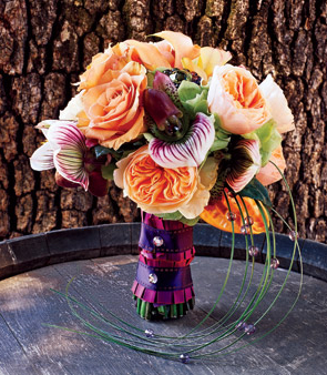 Are you having a white bouquet or a color bouquet? : wedding Bouq