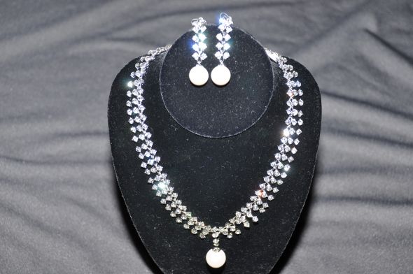 Crystal & Pearl Necklace Set :  wedding crystal set budget Crystal  Drop Pearl Set 