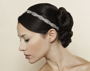 Show off your headpiece :  wedding Headband