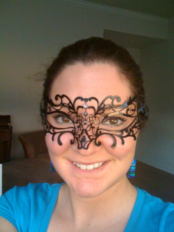 Black Swan-esque dress help? :  wedding dress black swan masquerade feathers Mask