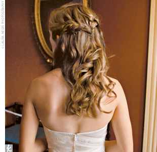 Married bees: Plz post pics of you wearing your long hair down @ the wedding!!! : wedding Soft Curls