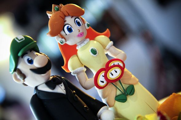 Geek brides (and grooms) : wedding Caketopper2
