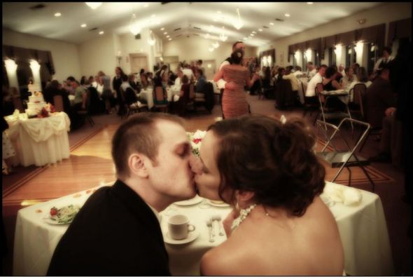 TEASER PRO PICS!!! 9/25 Wedding :  wedding Reception Kiss