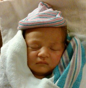 baby eeniebeans is here! :  wedding 321437 2131682366212 1070604063 32389546 4593294 N1