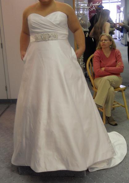Alfred Angelo Brides? I wanna see! :  wedding dress alfred angelo Untitled