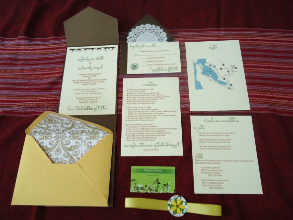 Can I see your invitations bee's? :  wedding paper invitations stationary DSC01935