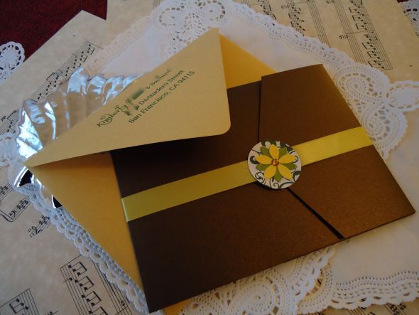 Can I see your invitations bee's? :  wedding paper invitations stationary DSC01965