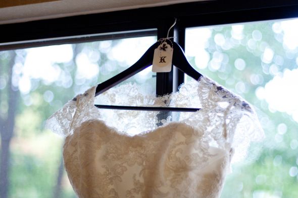 Sneak Peak of Our Rainy Day Wedding in the Vineyard (Pic Heavy) :  wedding october 2010 Gownhanger