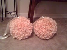 Peachy pomander balls :  wedding pomander balls peach Pomander2