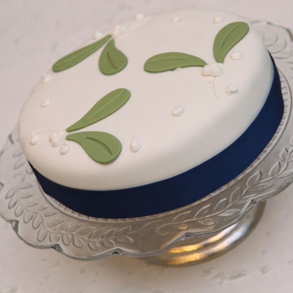 Mistletoe Cake