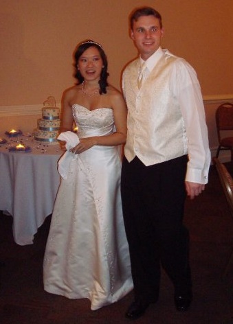petite brides...lets see that dress!!!:) : wedding dress petite brides GrabberRaster 0090