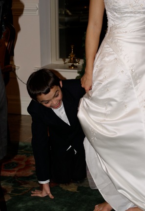 Married bees...post your favorite candid from your wedding :  wedding GrabberRaster 0306