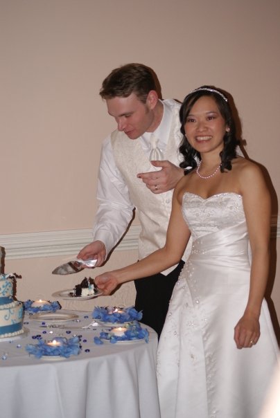Did your sewn-in cup inserts show up in photos? : wedding dress fitting Me Wedding