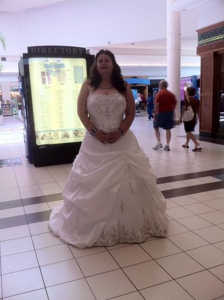 Non strapless dresses! show me pictures of yours! : wedding non strapless short pictures Chinese Dress Front