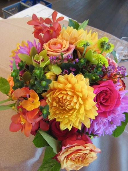 What flowers are in this arrangement? :  wedding Centerpiece