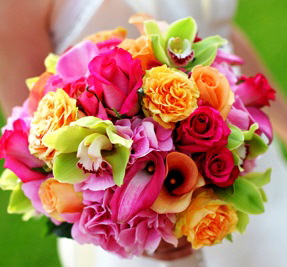 tropical_destination_wedding__pink_orange_wedding_bouquet