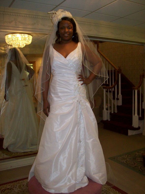 AA  Brides lets see your wedding dress married or not :  wedding aa brides show your wedding dress Wedding Reality 551
