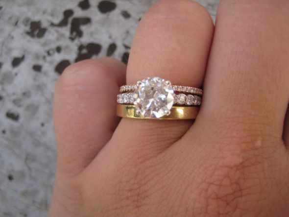 Is it ok to have a sliver ring band when i have a gold ring?