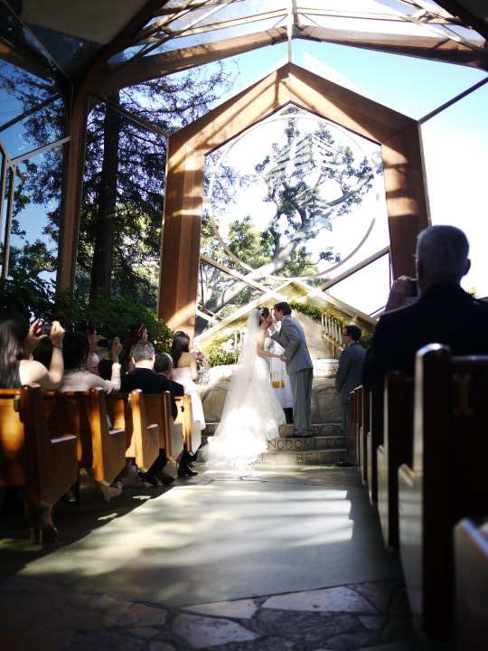 Married Ladies - You May Kiss the Bride Pics! :  wedding Kiss
