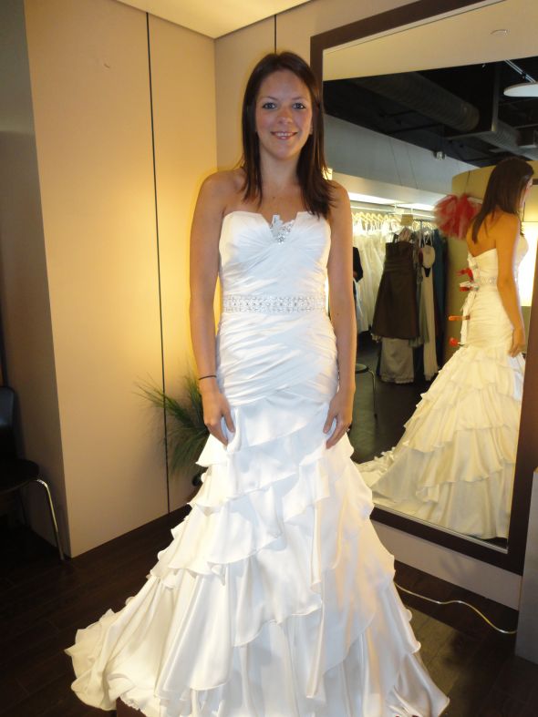 Ordered my dress!! With pics!! :) :  wedding dress robin jillian DSC00615