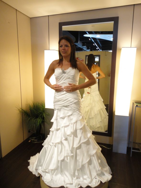 Ordered my dress!! With pics!! :) :  wedding dress robin jillian DSC00616