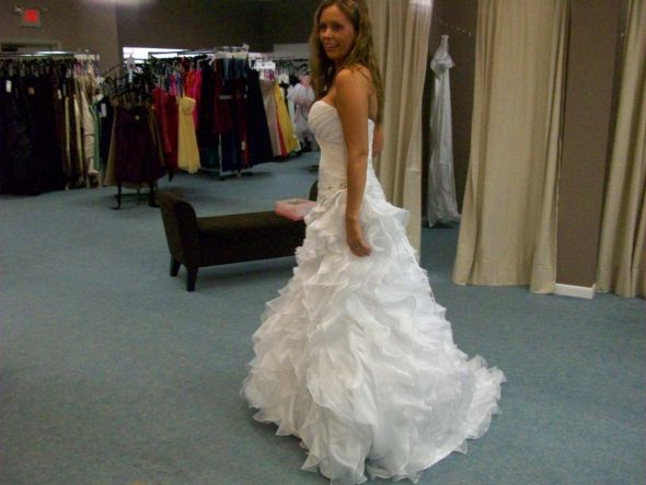 Finally pictures of my dress!!!!! :  wedding April 2011 126