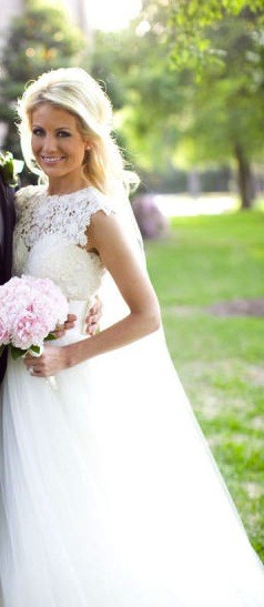 Who's the designer of this dress??? :  wedding 122723158565530132 IMzePAev C