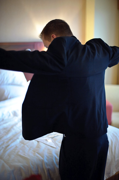 Professional Wedding Pics!!!!!!!!!!! :  wedding Hubsgettingready