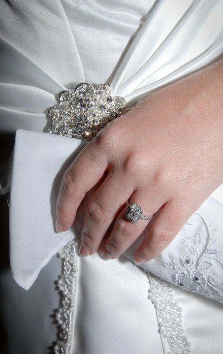 Just a few teasers from wedding day :  wedding 35959 416293457902 218678092902 4744411 7325402 N