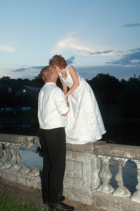 Just a few teasers from wedding day :  wedding 39665 416294202902 218678092902 4744438 3492604 N