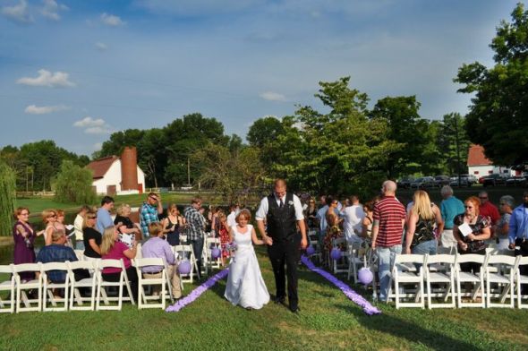 Just a few teasers from wedding day :  wedding 40870 416295152902 218678092902 4744476 6058694 N