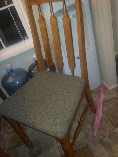 Fixing up Old ratty kitchen chairs? : wedding Downsized 1105001916
