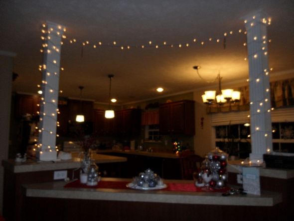 Let's see those Christmas decorations wedding Kitchen 2 This is my table 