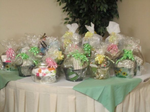 bridal shower pics :  wedding 35257 694547788758 25707476 36905593 1959721 N