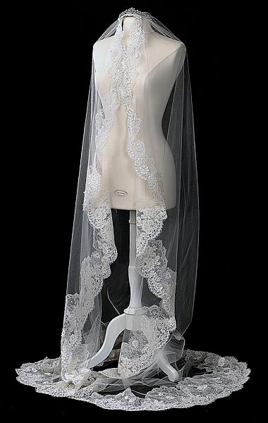 How to wear a mantilla veil : wedding mantilla veil casablanca 1909 mantilla veil how to wear 350