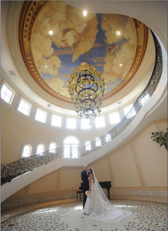 Finally some pro-pics...LOVE LOVE my venue and photog! :  wedding 5