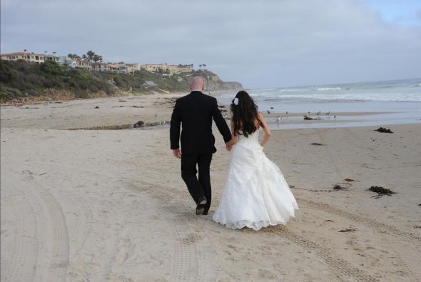 Finally some pro-pics...LOVE LOVE my venue and photog! :  wedding 9