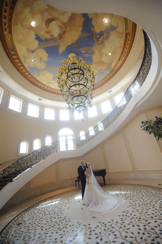 What are your ten favorite pro photos that express your day? :  wedding Pic5