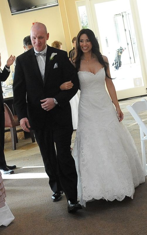 Someone thought my husband is my dad in our wedding photo!!! :  wedding Rk10