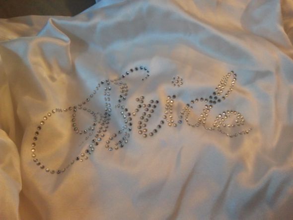 Victoris Secret  Bride Robe :  wedding bride robe white vs victoria secret ivory 2011 07 02 19.54.50.jpg