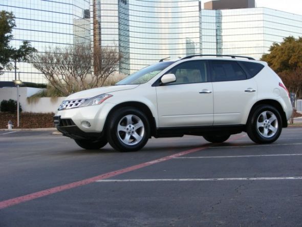 White Nissan Murano 2010. I drive a white Nissan Murano