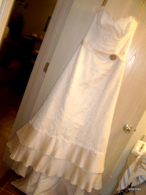 Show me your dress with a sash! :  wedding Lovely