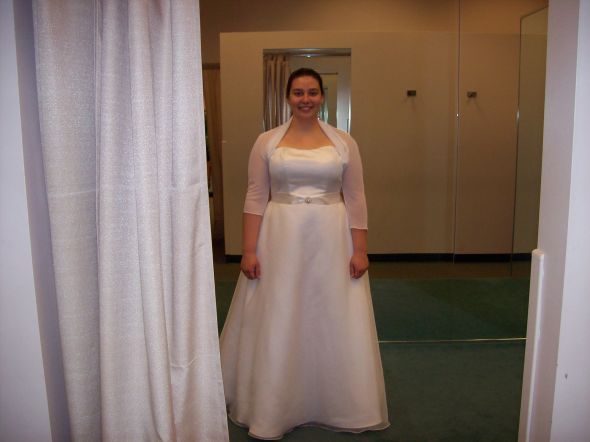 Help! I can't find a dress that doesnt' make me look like a sausage! :  wedding plus size 1 dress 020