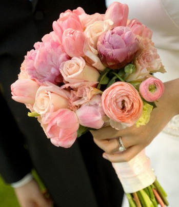 Ivory dress Bs, what does your bouquet look like? :  wedding ivory bouquet Handtied2