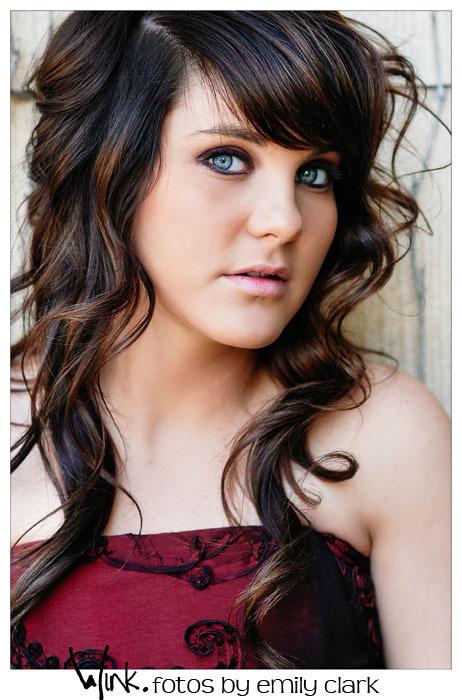E Pics Extravaganza :  wedding engagement pictures outfits clothing stress L 6248418b4f5c406f8a2cfc0110287810