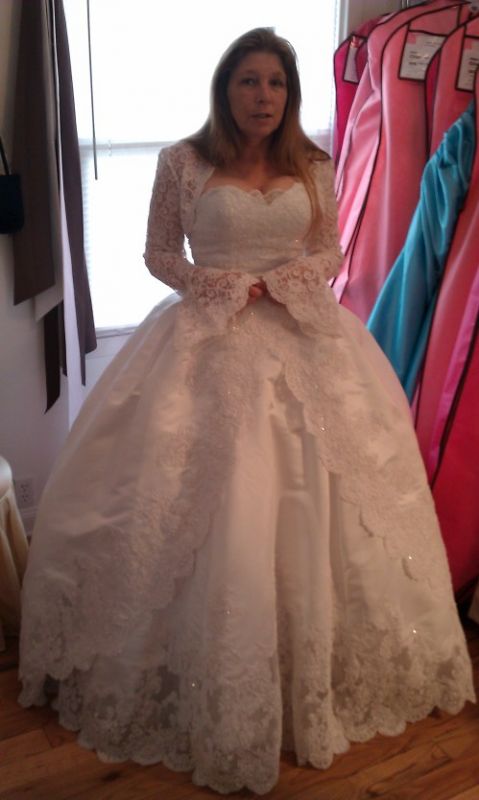 Pear shaped & hourglass brides - lets see real pics of your dress! :  wedding FittingPicture2