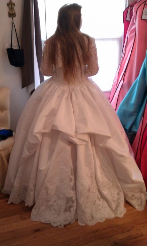 Let me see your dresses!! I'm sick of seeing them on models!! : wedding FittingPicture3