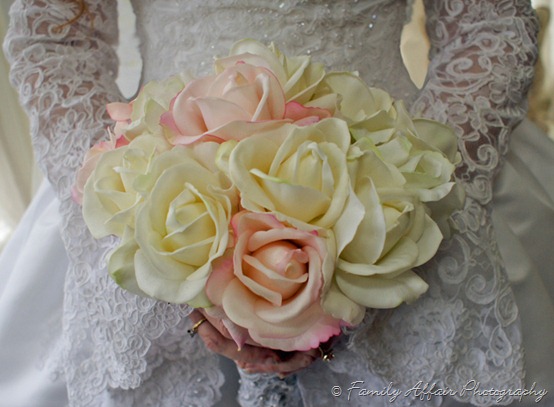 post your bouquet :  wedding bouquet Thornewood Wedding 05 Thumb4